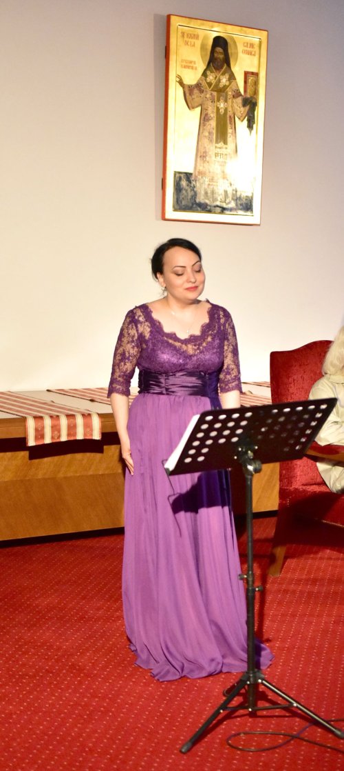 Recital de muzică sacră la Centrul eparhial din Râmnic Poza 118499