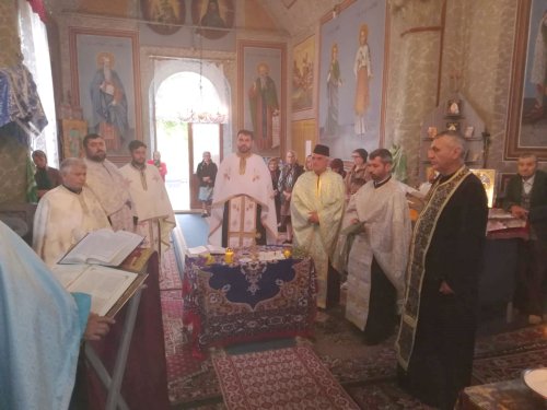 Cercuri preoţeşti la Mărgineni şi Căzăneşti Poza 118571