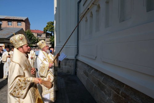 Patriarhul României a sfințit Biserica „Sfântul Spiridon” Nou Poza 118775