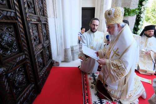 Patriarhul României a sfințit Biserica „Sfântul Spiridon” Nou Poza 118779