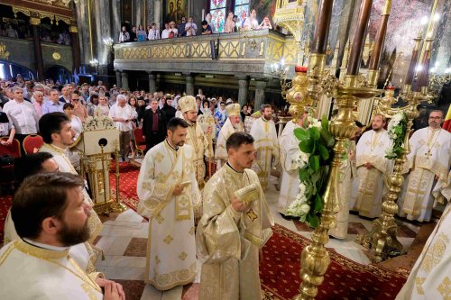 Patriarhul României a sfințit Biserica „Sfântul Spiridon” Nou Poza 118795