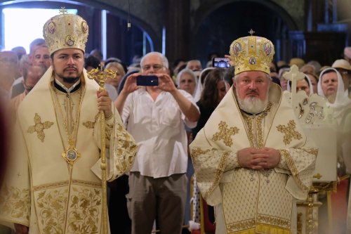 Patriarhul României a sfințit Biserica „Sfântul Spiridon” Nou Poza 118796