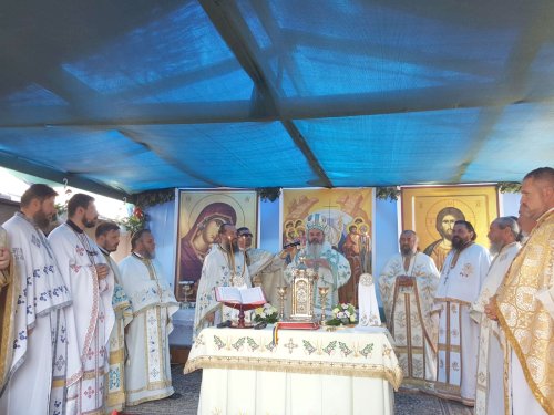 Liturghii arhiereşti în două eparhii din Moldova Poza 118958