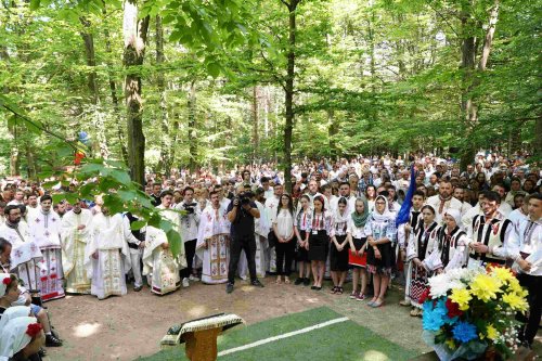 Sărbătoarea tinerilor  la Mănăstirea Buciumeni Poza 118910
