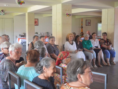 SOFR Iaşi a organizat un spectacol la Căminul de bătrâni „Sfinţii Împăraţi Constantin şi Elena” Poza 119248