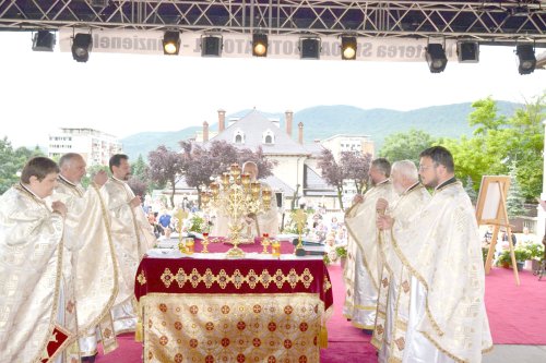 Sfântul Ioan Botezătorul sărbătorit la Piatra Neamţ Poza 119599