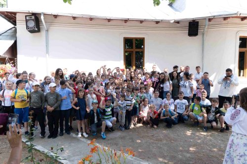 180 de tineri la tabăra din Bereşti-Târg, judeţul Galaţi Poza 119898