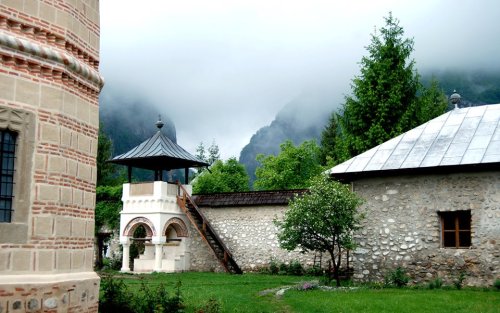 Satul românesc la răscruce de vremuri Poza 119963