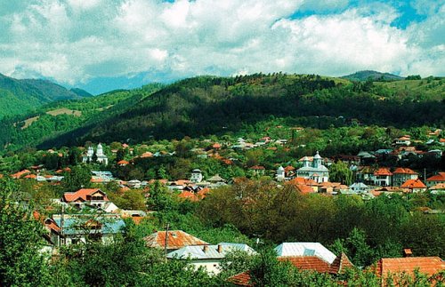 Satul românesc la răscruce de vremuri Poza 119964