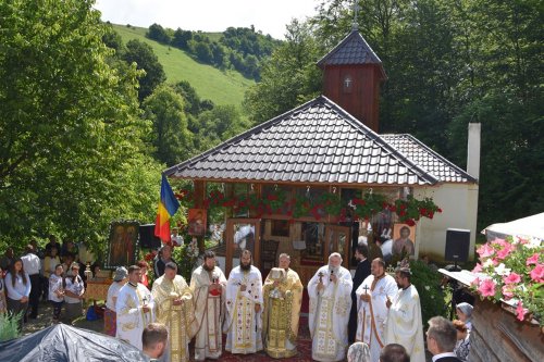 Hram la Schitul Bogâltin, Caraș Severin Poza 120168