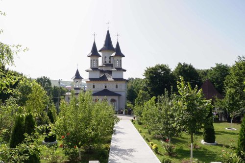 Mănăstirea Toflea și-a cinstit ocrotitorul Poza 120200