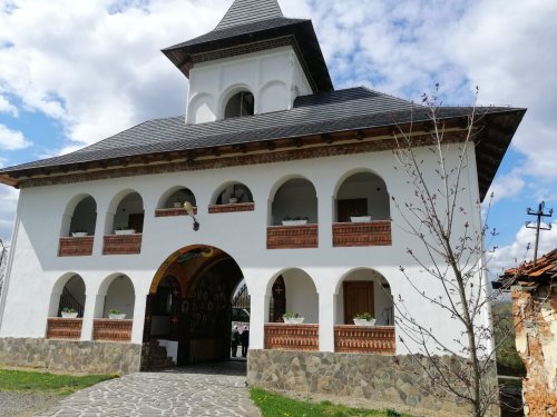Pelerini clujeni la mănăstiri din Sălaj, Oaş şi Maramureş Poza 120662