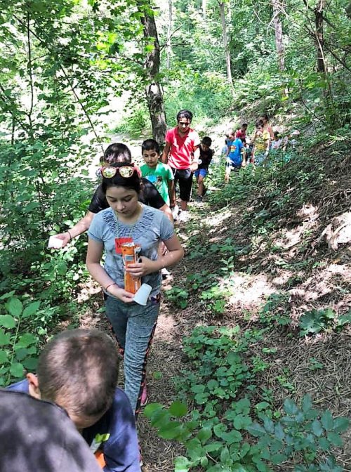 Activităţi de vacanţă pentru copii, la Ocna Mureş, în cadrul „Taberei micului creştin” Poza 120767