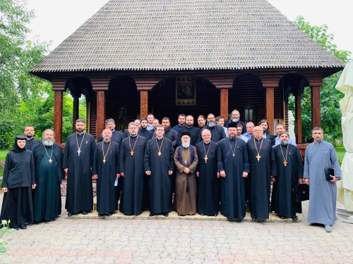 Examenul de disertație la Facultatea de Teologie Ortodoxă din Arad Poza 120838
