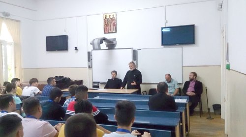 Şcoala de vară la Facultatea de Teologie Ortodoxă din Iaşi Poza 120852