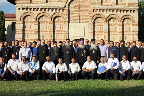 Eveniment festiv la Seminarul Teologic din Craiova Poza 120949