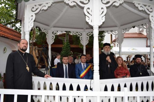 Festival al Românilor la biserica Parohiei Arad-Grădişte I Poza 121018