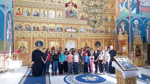 Excursie educativă şi activitate cultural-misionară a Grupului „Vlăstarele Rarăului“ din Câmpulung Moldovenesc Poza 121320