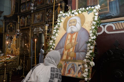 Sfântul Serafim de Sarov, sărbătorit în Capitală Poza 121452