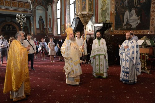 Sfântul Serafim de Sarov, sărbătorit în Capitală Poza 121476