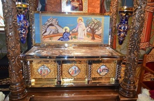 Racla cu moaştele Sfintei Mironosițe Maria Magdalena,  Mănăstirea Pantocrator - Drăgănești Vlașca, județul Teleorman Poza 121585