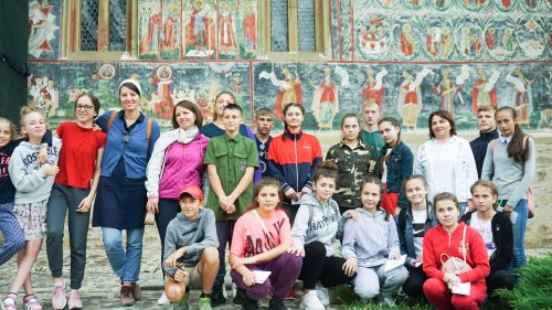 La Mănăstirea Putna s-a încheiat Şcoala de vară „Ţinutul lui Ştefan Vodă”, cu participanţi din Basarabia şi din România Poza 121847