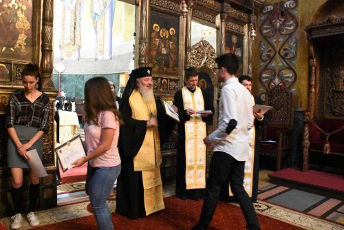 Premierea tinerilor cu nota 10 la BAC în Arhiepiscopia Clujului Poza 121818