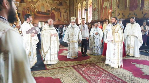 Binecuvântări arhiereşti în Mitropolia Moldovei şi Bucovinei Poza 122333