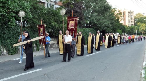 Pelerinaj cu Icoana Maicii Domnului de la Adam Poza 122618