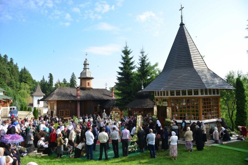 Slujbă arhierească la Mănăstirea Sihla Poza 123009