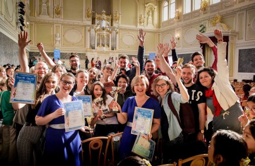 Cinci premii pentru România: Corul „Aletheia“ al Bisericii Bărboi din Iaşi a câştigat la Festivalul „The Singing World“ din Sankt Petersburg Poza 123106