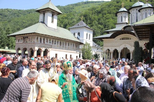 Liturghie arhierească  la Mănăstirea Lainici Poza 123053