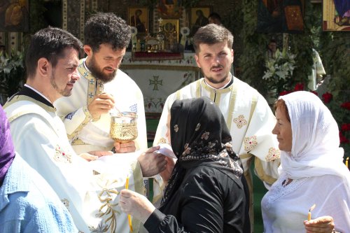 Liturghie arhierească  la Mănăstirea Lainici Poza 123056