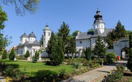 Mănăstirea Hodoş-Bodrog, judeţul Arad Poza 123340