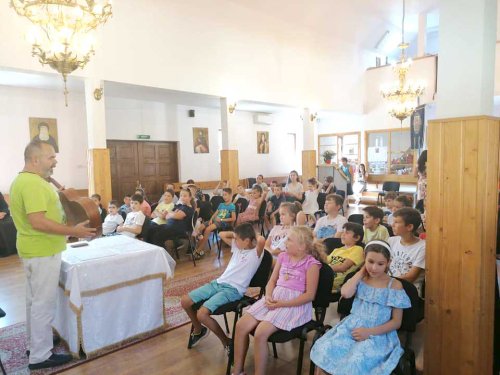 Școală de vară în Parohia „Sfântul Dumitru” din Florești, Cluj Poza 123379