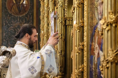 Cinstire adusă Maicii Domnului la Catedrala Patriarhală Poza 123747
