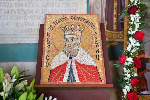 Sfinţii Martiri Brâncoveni prăznuiți în centrul Capitalei Poza 123768