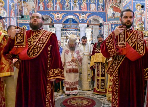 Sfinţii Martiri Brâncoveni prăznuiți în centrul Capitalei Poza 123776
