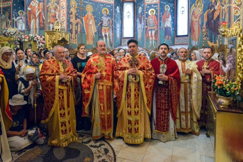 Sfinţii Martiri Brâncoveni prăznuiți în centrul Capitalei Poza 123786