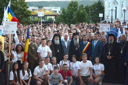 A început cea de-a doua ediţie a Întâlnirii Tinerilor Ortodocşi din Moldova Poza 124386