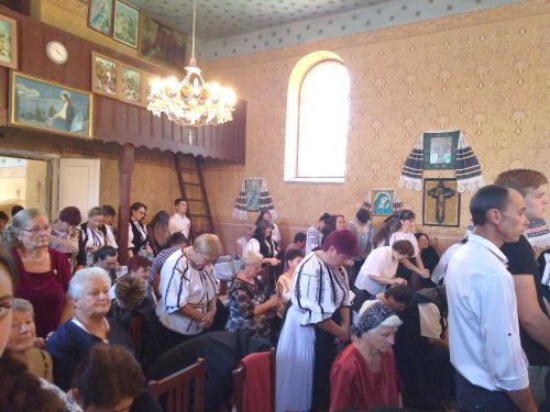 Sărbătoarea „Fiii satului” la Ştenea, judeţul Sibiu Poza 124382