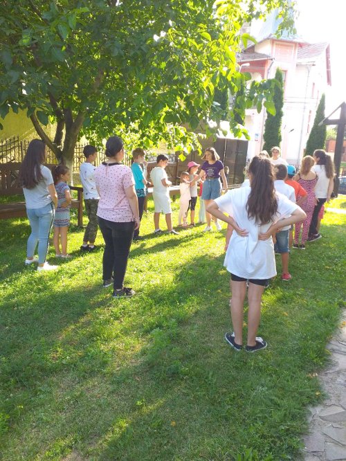 Tabere de vară ale lunii august în satele transilvănene și bănățene Poza 124350