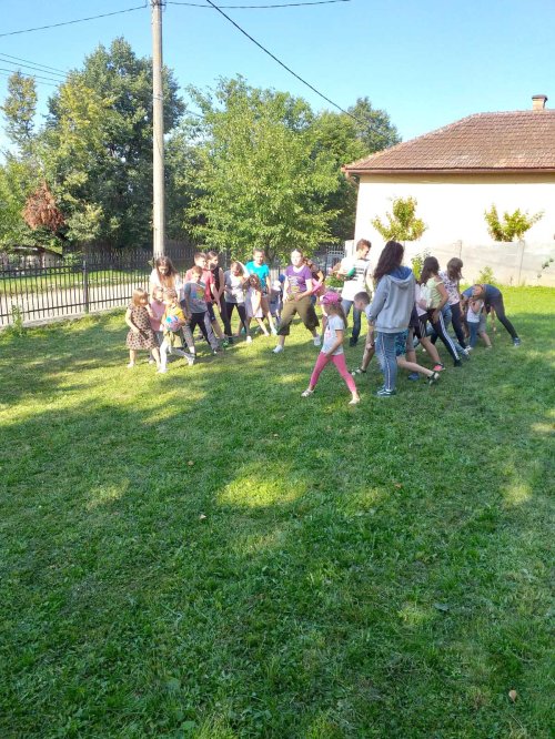 Tabere de vară ale lunii august în satele transilvănene și bănățene Poza 124351