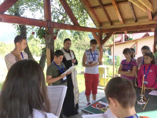 Tabere de vară ale lunii august în satele transilvănene și bănățene Poza 124373