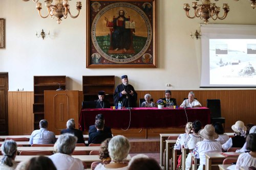 Reuniunea Organizațiilor Femeilor Ortodoxe din România: Sibiu, 23-25 august Poza 124455