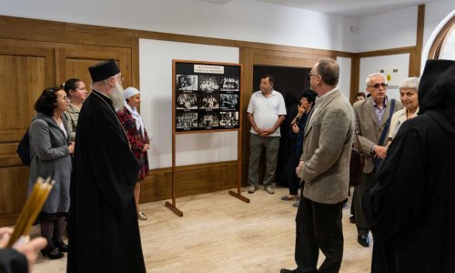 Expoziţia „Satul bucovinean” s-a deschis la Mănăstirea Putna Poza 124682