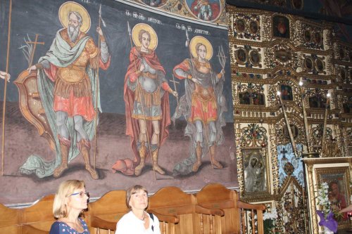 Credincioşi clujeni în pelerinaj la mănăstiri prahovene Poza 124801
