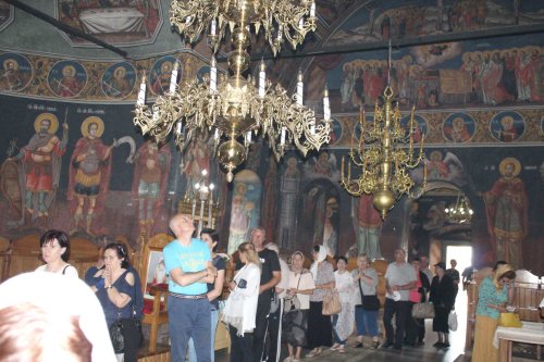 Credincioşi clujeni în pelerinaj la mănăstiri prahovene Poza 124802