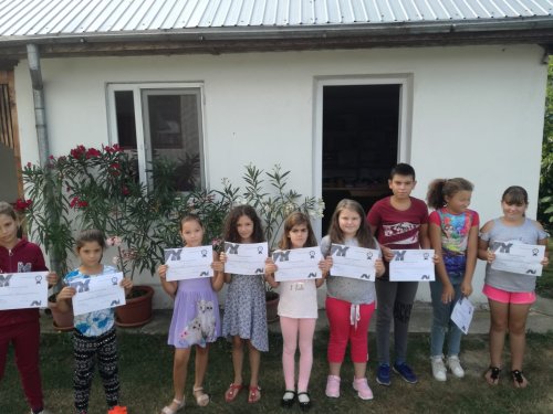 Activități dedicate elevilor la Parohia Marcea, județul Vâlcea Poza 125075