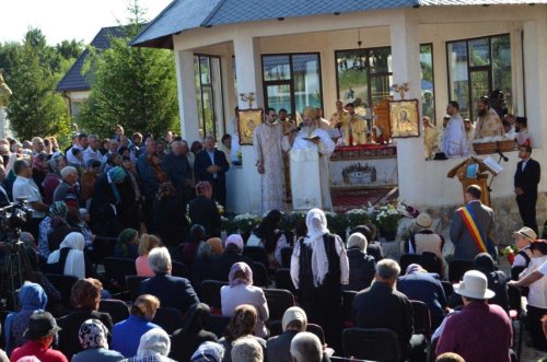 Liturghie arhierească la hramul Mănăstirii Ivăneşti Poza 125592